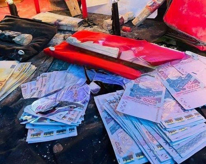 MARABOUT CONPETENTE DU VRAI PORTEFEUILLE MAGIQUE A DISTANCE EN AFRIQUE?;+229 01 46 94 65 21 IL EXISTE REELEMENT LE PORTE-FEUILLE MAGIQUE ?