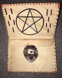 PORTE FEUILLE MAGIQUE QUI MULTIPLIE L’ARGENT DE 100 À 2000 FOIS PAR JOUR.