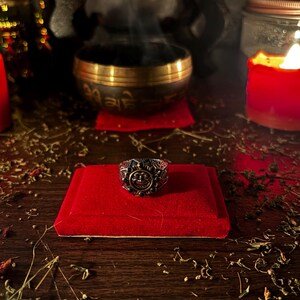 Bague D’invisibilité du grand maitre marabout AKIKA +2290190733074